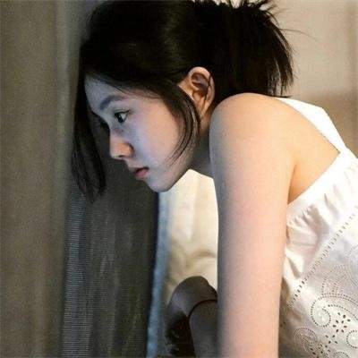 裸体门廊